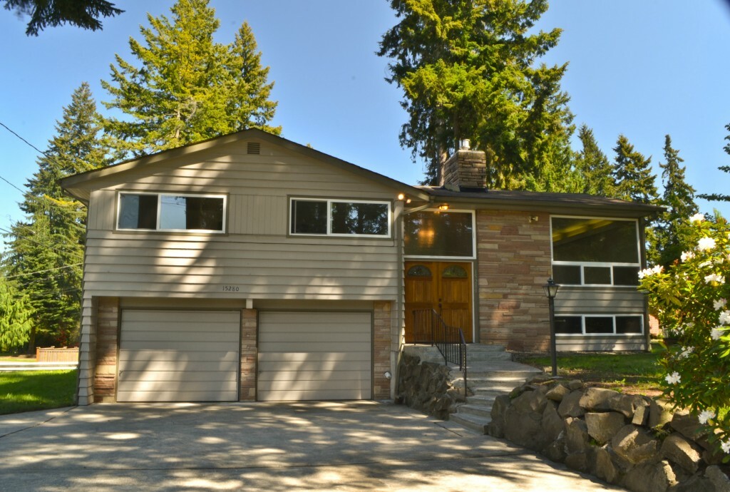 Property Photo:  15280 Greenwood Ave N  WA 98133 