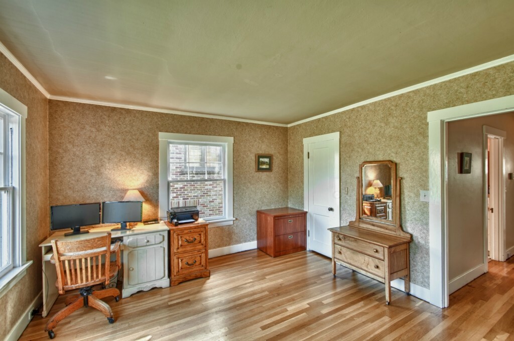 Property Photo: 912 N Tacoma Ave WA 98403