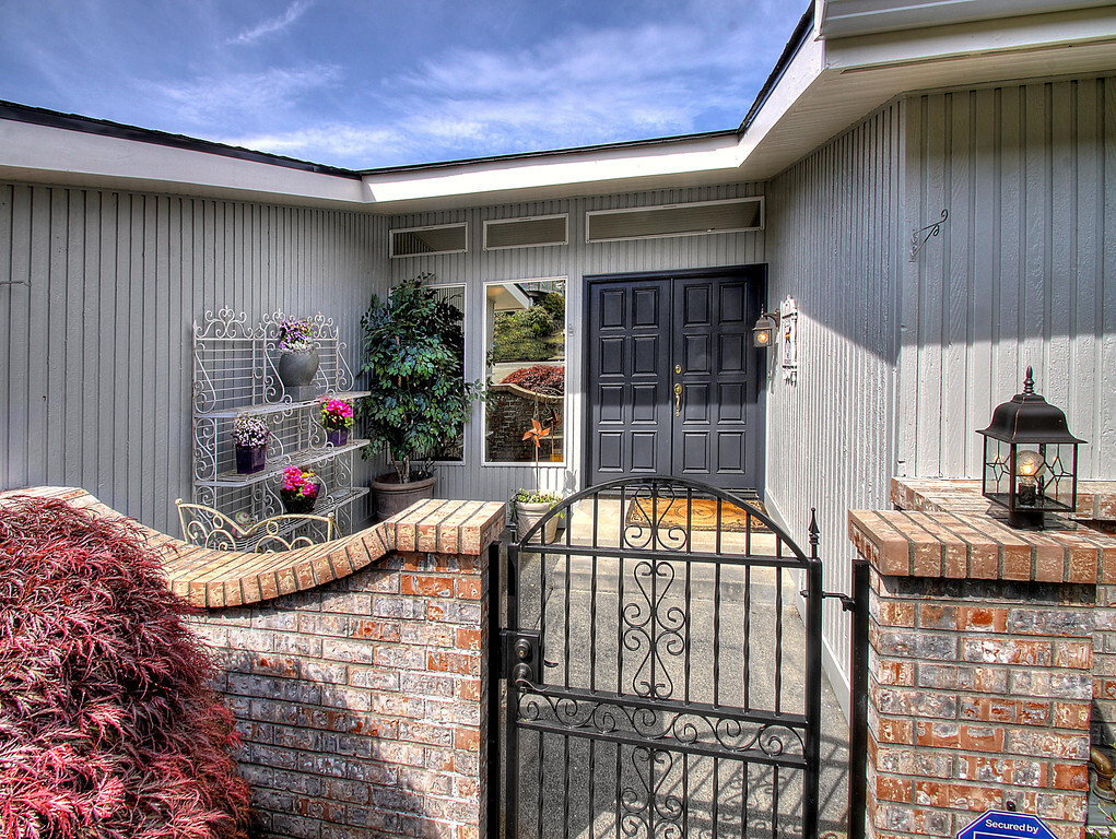 Property Photo: 2514 N Fremont St WA 98406