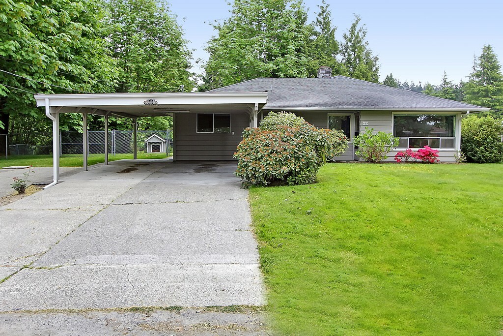 Property Photo:  848 Alvord Ave N  WA 98031 