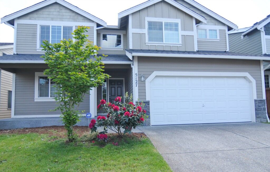 Property Photo: 5127 NE 11th Court WA 98059