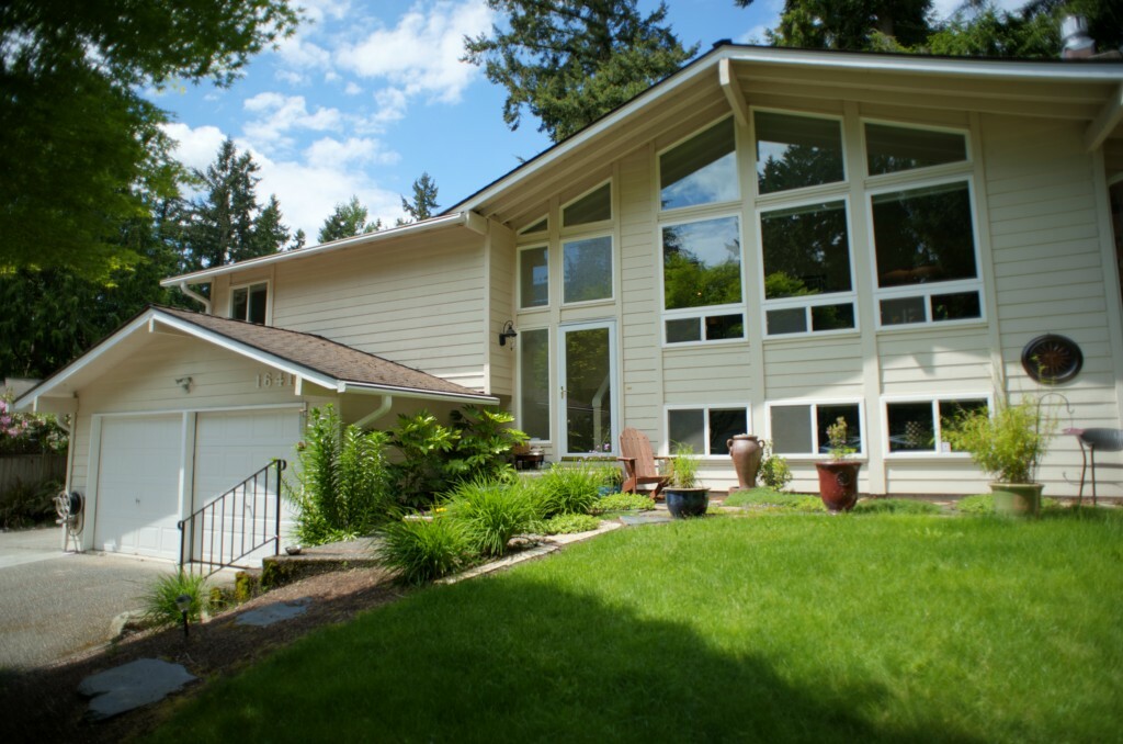 Property Photo:  16410 NE 105th St  WA 98052 