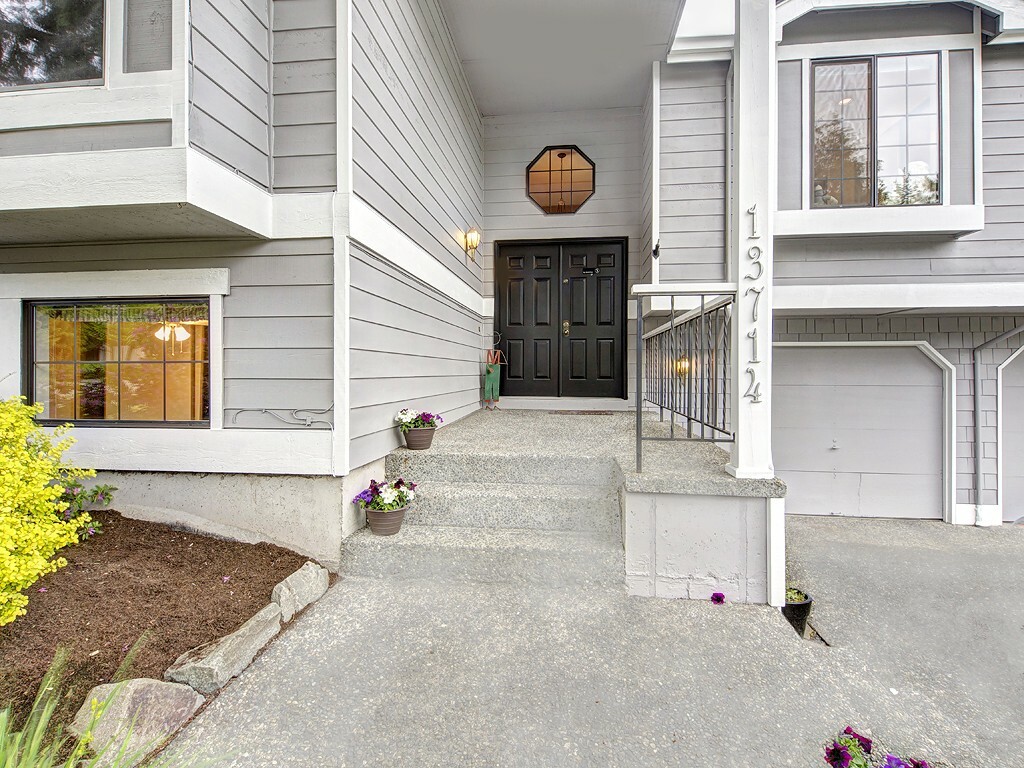 Property Photo: 13714 173rd Place NE WA 98052