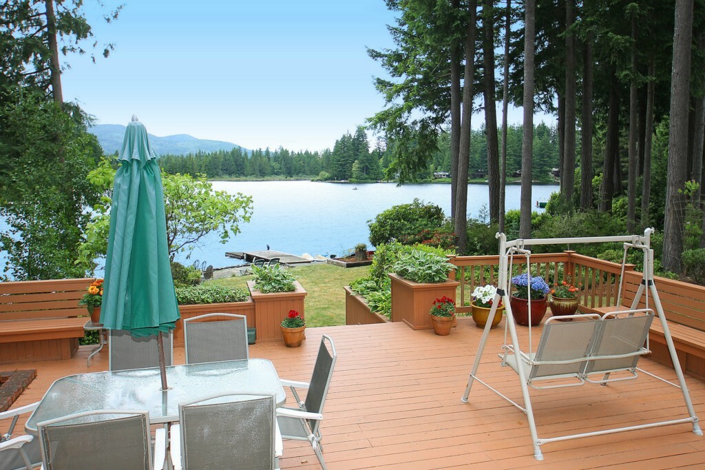 Property Photo:  7571 Lake Alice Rd SE  WA 98024 