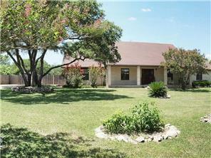 Property Photo:  204 Maple Drive  TX 78610 