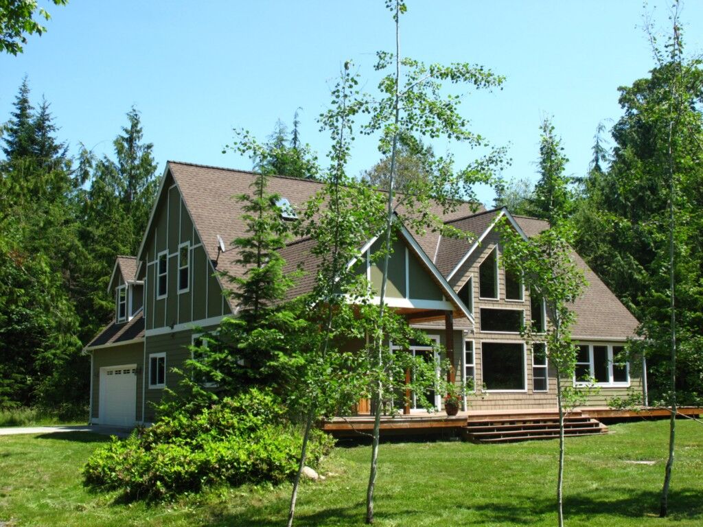 Property Photo: 1223 Ripplebrook Dr WA 98362