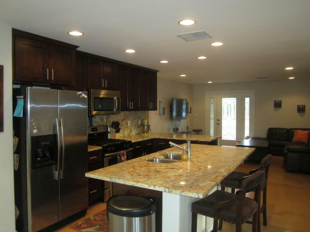 Property Photo:  2802 E Windrose Drive  AZ 85032 