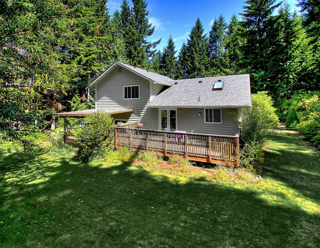 Property Photo:  6100 Knight Dr SE  WA 98367 