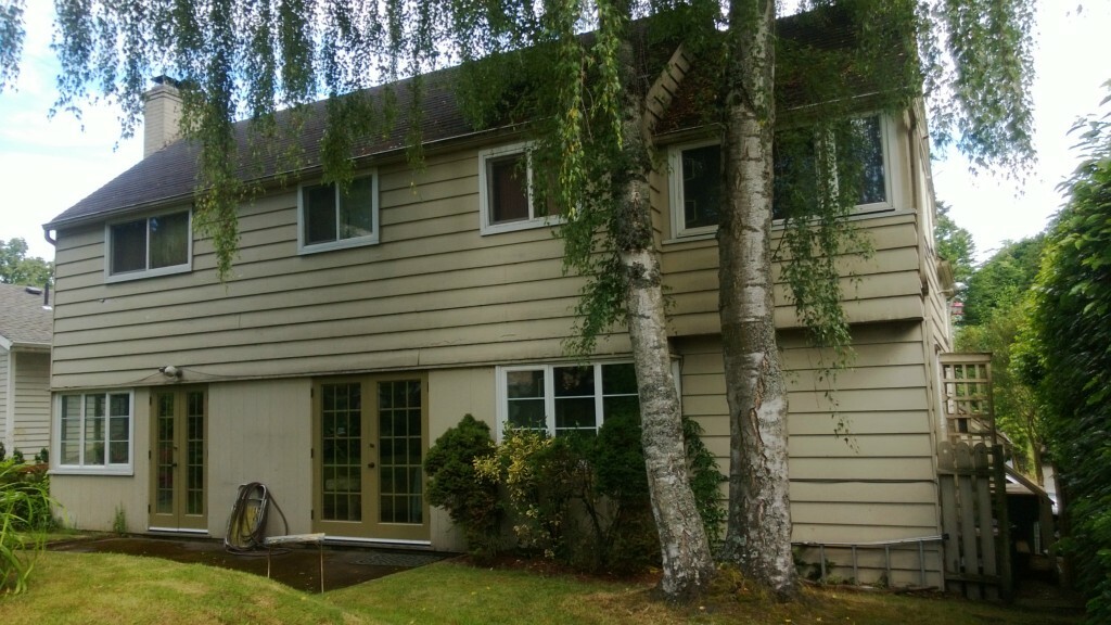 Property Photo:  3309 E Valley St  WA 98112 