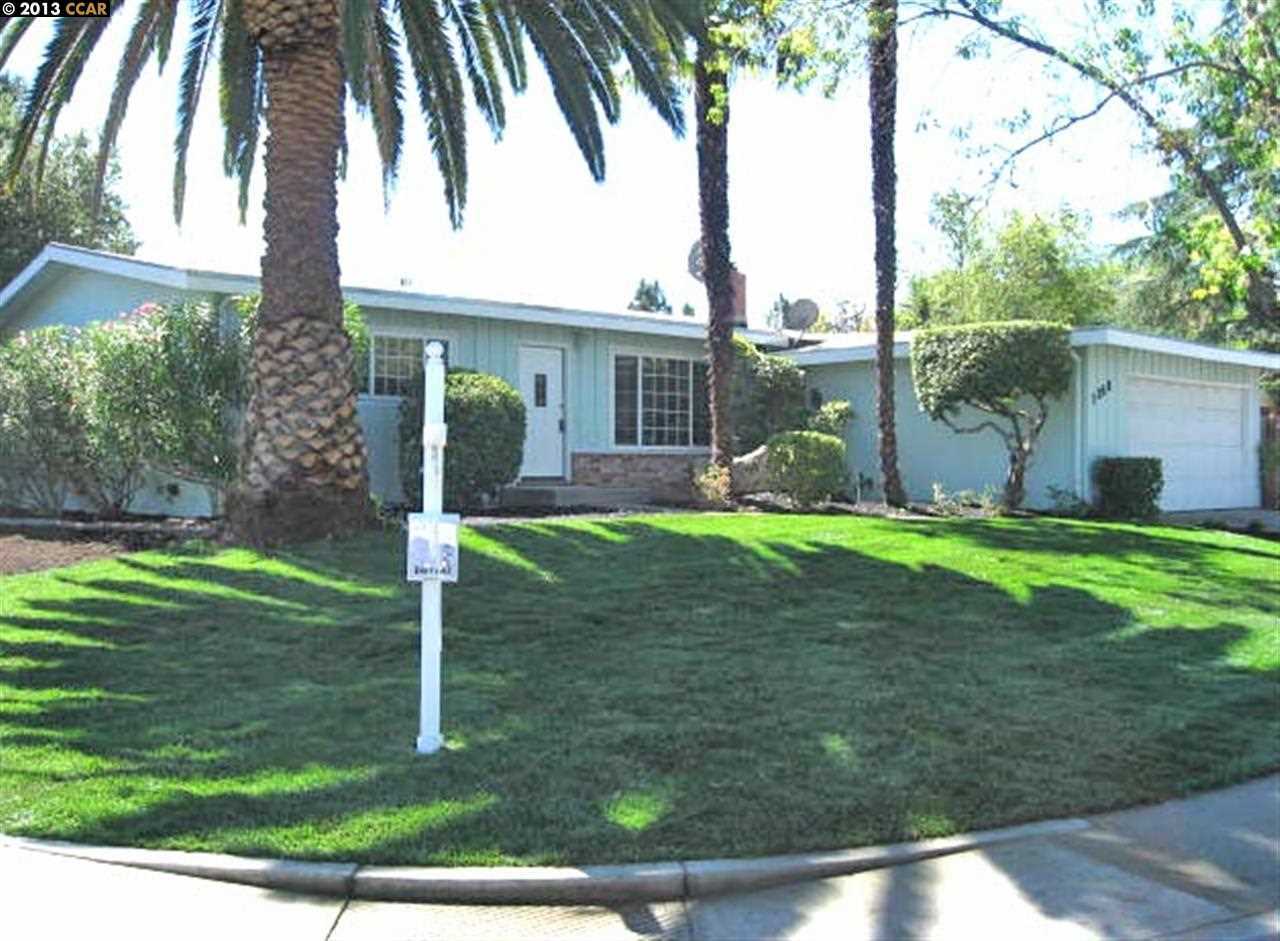 Property Photo:  1258 Plumleigh Ln  CA 94521-3433 