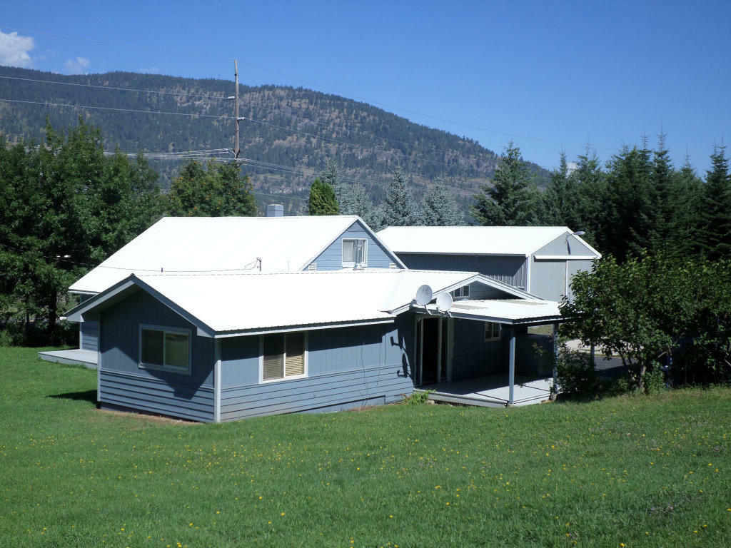 Property Photo:  1295 Peachcrest Rd  WA 99141 