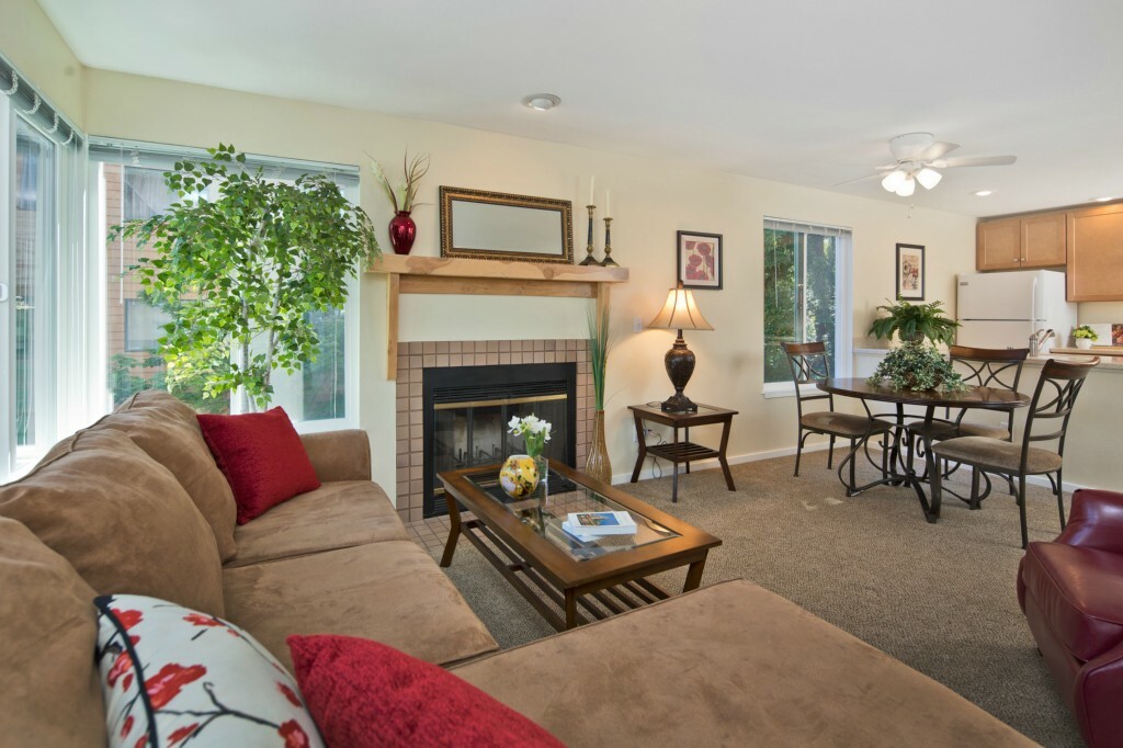 Property Photo: 10329 Meridian Ave N B102 WA 98133