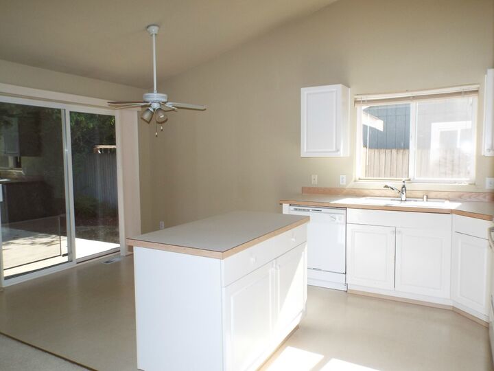 Property Photo:  23120 SE 267th Place  WA 98038 