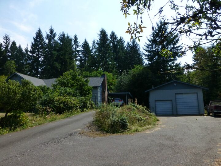 Property Photo: 10120 Creviston Dr NW WA 98329