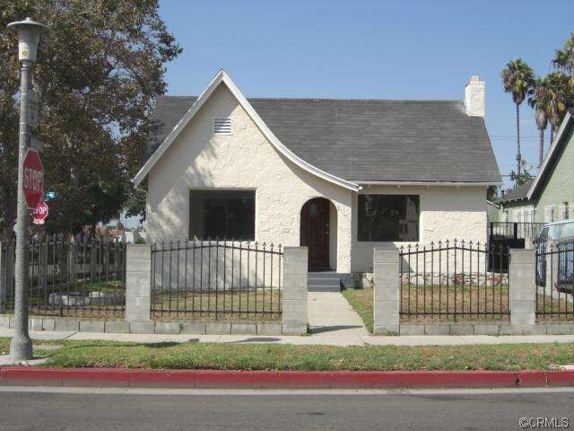 Property Photo:  2065 W 64th Street  CA 90047 