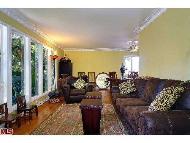 Property Photo: 1076 Hi Point St CA 90035