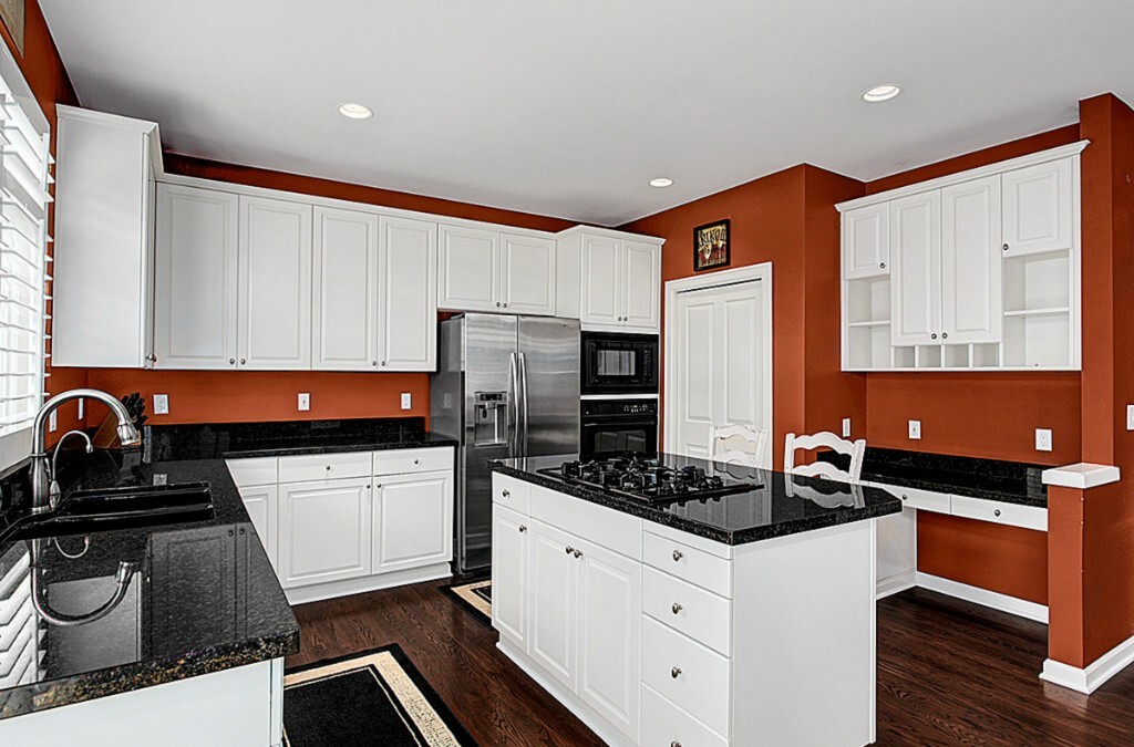 Property Photo: 2022 NE 35th Place WA 98056