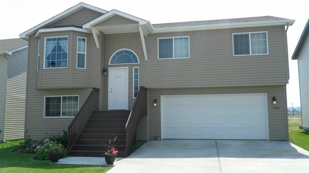 Property Photo: 9223 W Foxtail Lane WA 99004