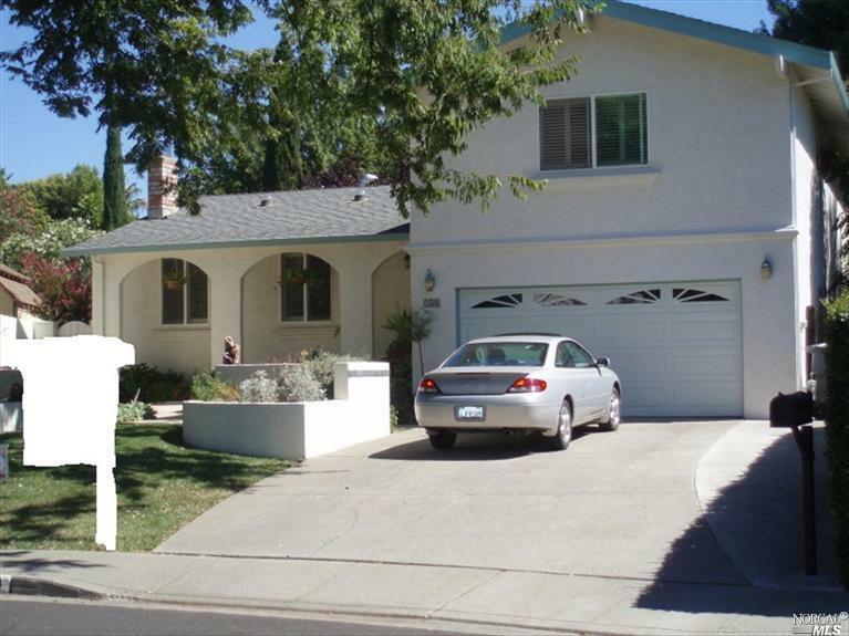 Property Photo:  140 Avila Ct  CA 95688 