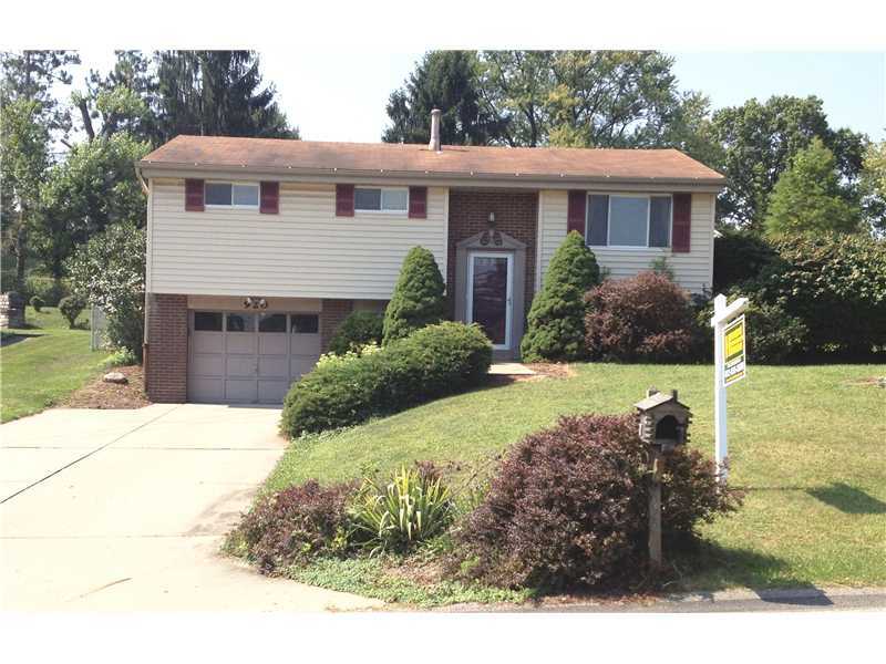 Property Photo:  920 Logan Rd.  PA 15102 