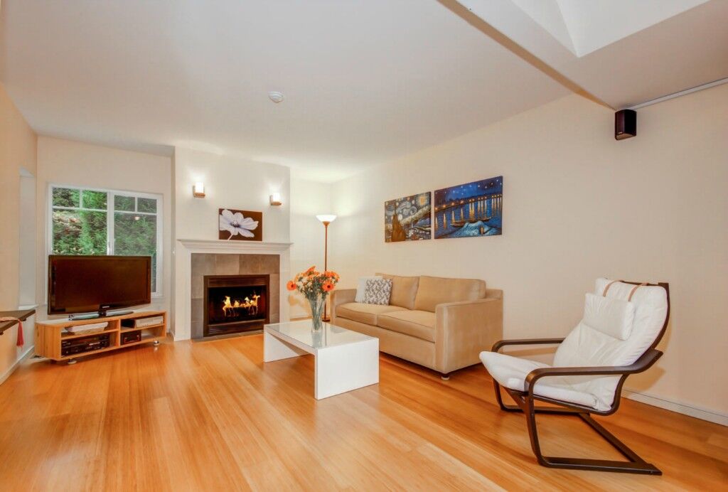 Property Photo: 15868 NE 93rd Way WA 98052