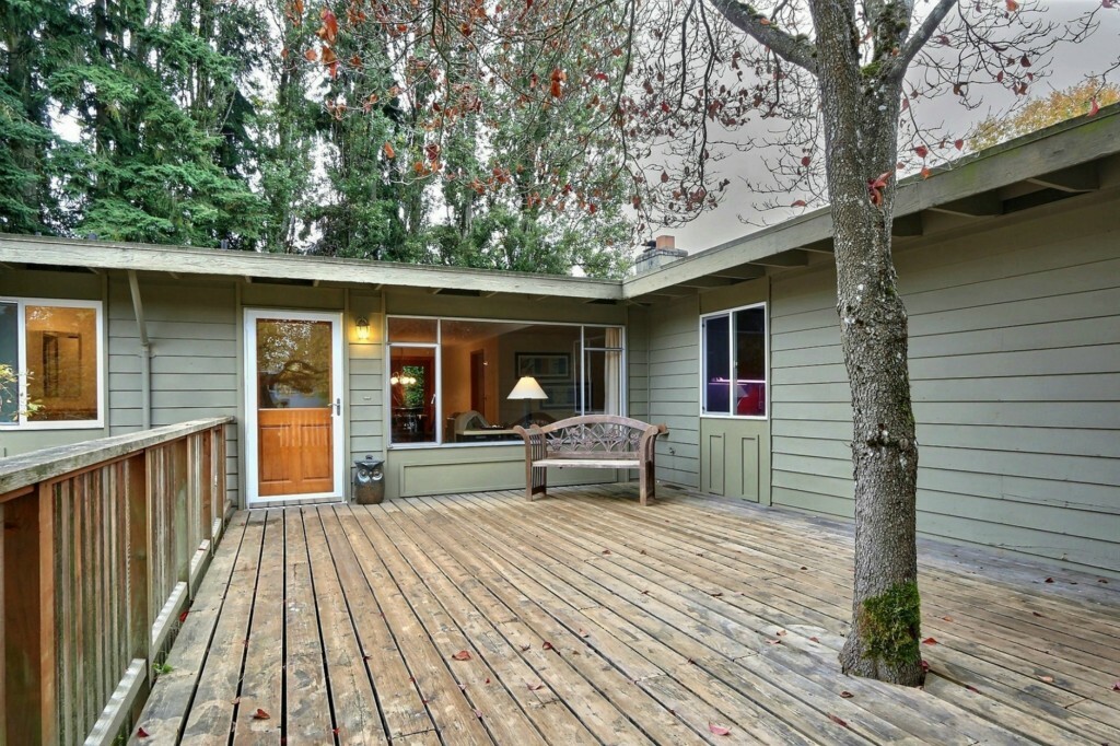 Property Photo:  2211 166th Place NE  WA 98008 