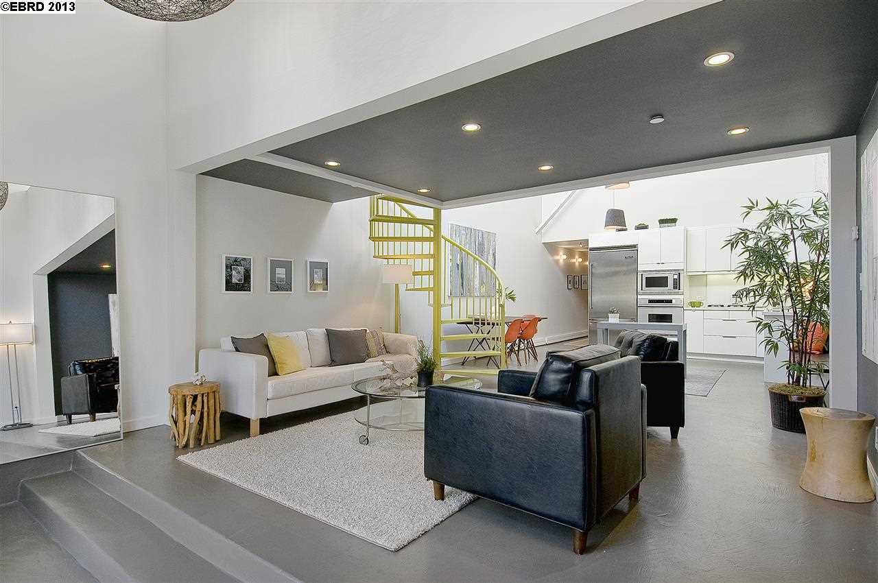Property Photo: 4300 Horton St 7 CA 94608