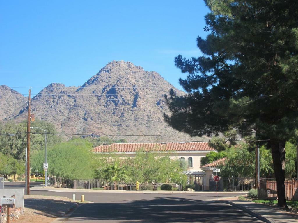 Property Photo: 1333 E Morten Avenue 124 AZ 85020