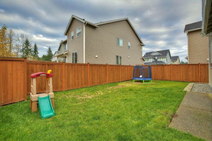 Property Photo: 16926 SE 262 St WA 98042