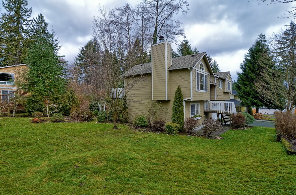 Property Photo:  2806 NE 179th Ct  WA 98155 