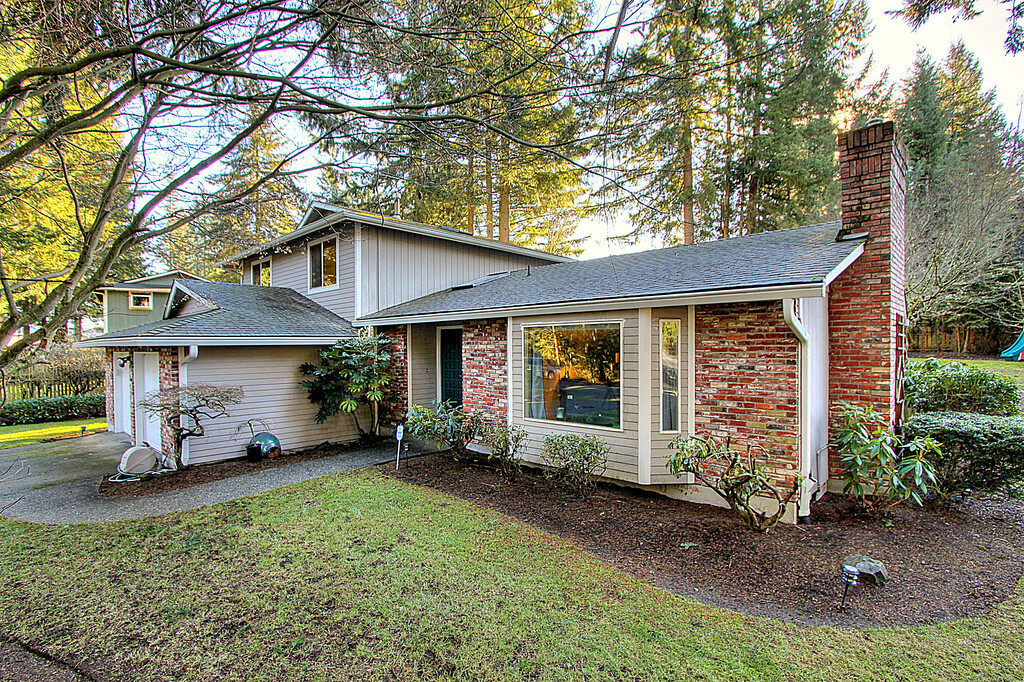 Property Photo: 9918 56th St NW WA 98335
