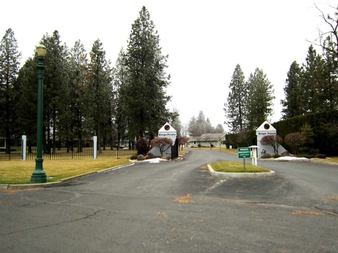 Property Photo: 6424 N Royal Crescent WA 99205
