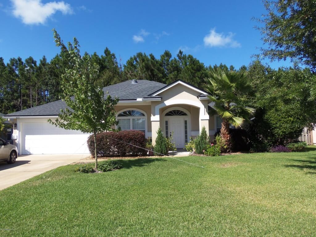 Property Photo:  809 S Longneedle Drive  FL 32092 
