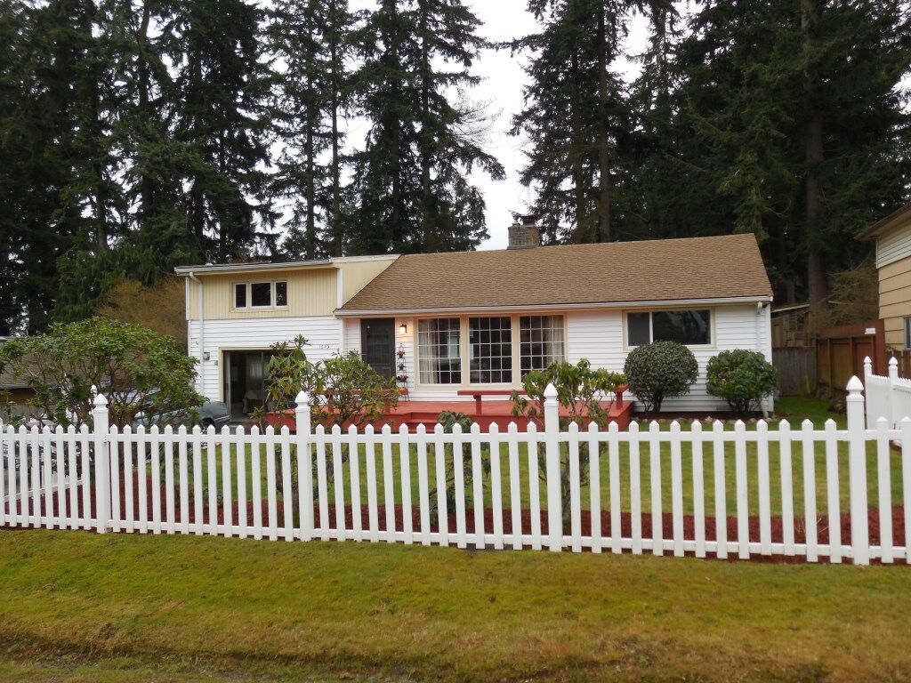 Property Photo: 1645 N 190th St WA 98133