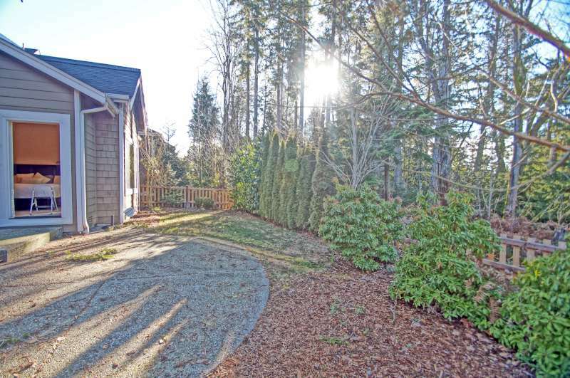 Property Photo:  2711 20th Ave NE  WA 98029 