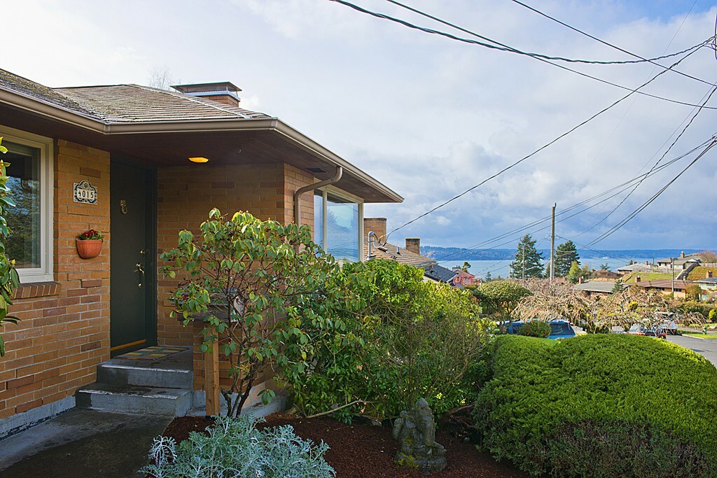 Property Photo:  4015 SW Concord St  WA 98136 