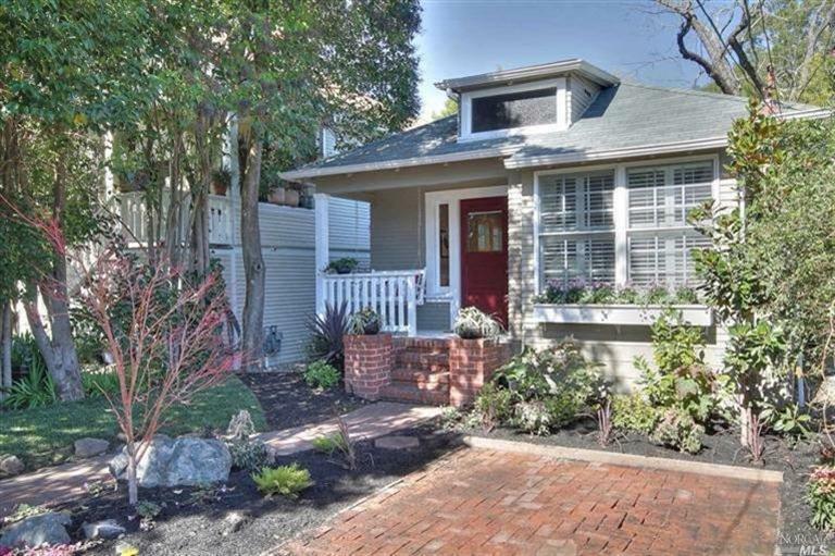 Property Photo:  44 Magnolia Avenue  CA 94960 