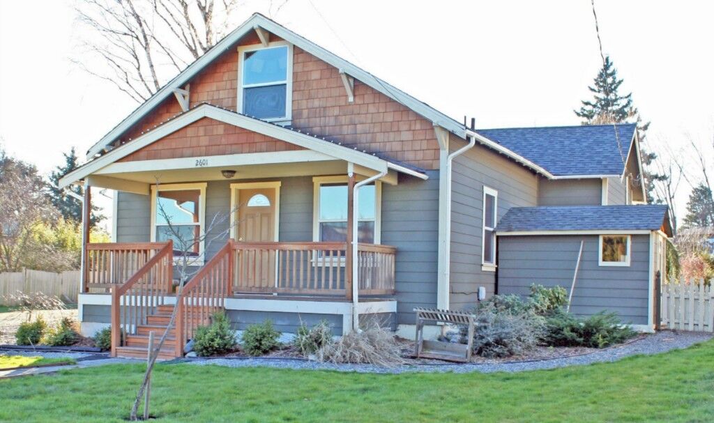 Property Photo:  2601 Sylvan Street  WA 98226 