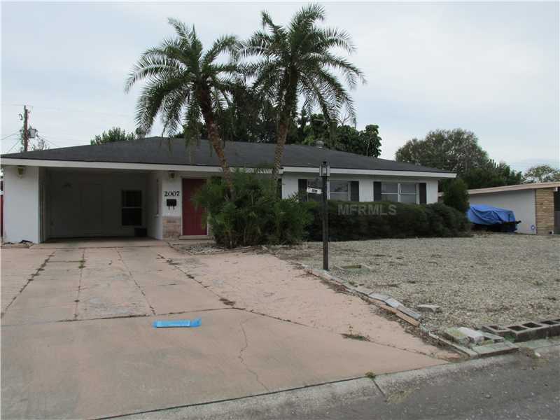 Property Photo: 2007 Princeton Avenue FL 34207