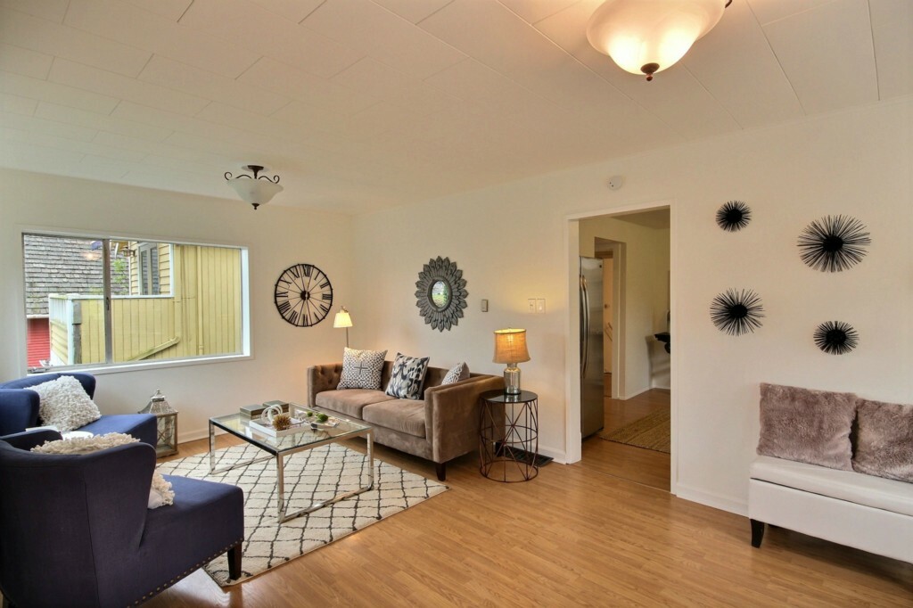 Property Photo: 6208 Latona Ave NE WA 98115