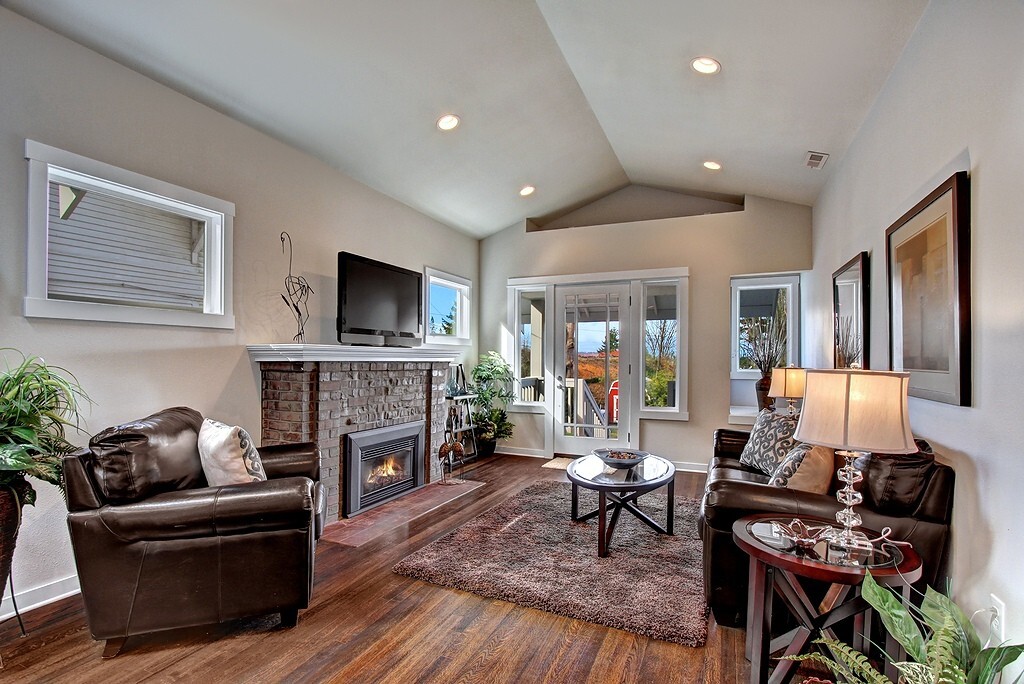 Property Photo: 5520 2nd Ave NW WA 98107