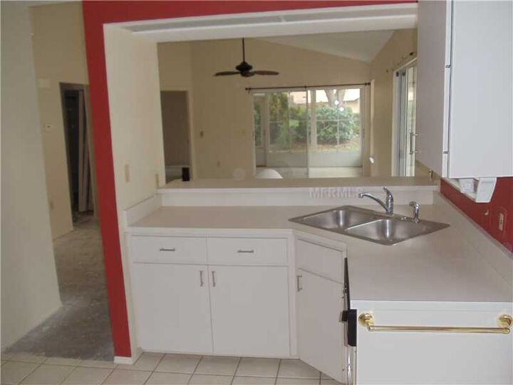 Property Photo:  860 Chatham Drive 860  FL 34285 