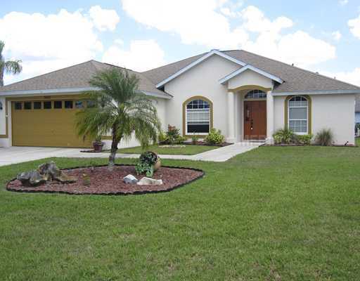 Property Photo:  3018 58th Terrace E  FL 34203 