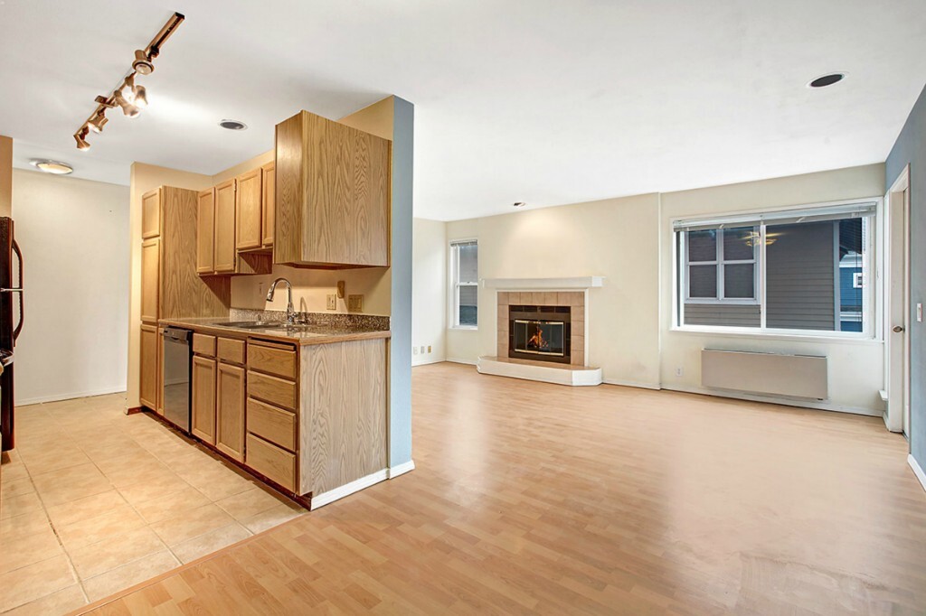 Property Photo:  215 14th Avenue E 102  WA 98112 