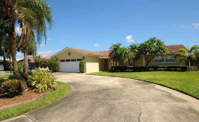 Property Photo:  1329 52nd Avenue NE  FL 33703 