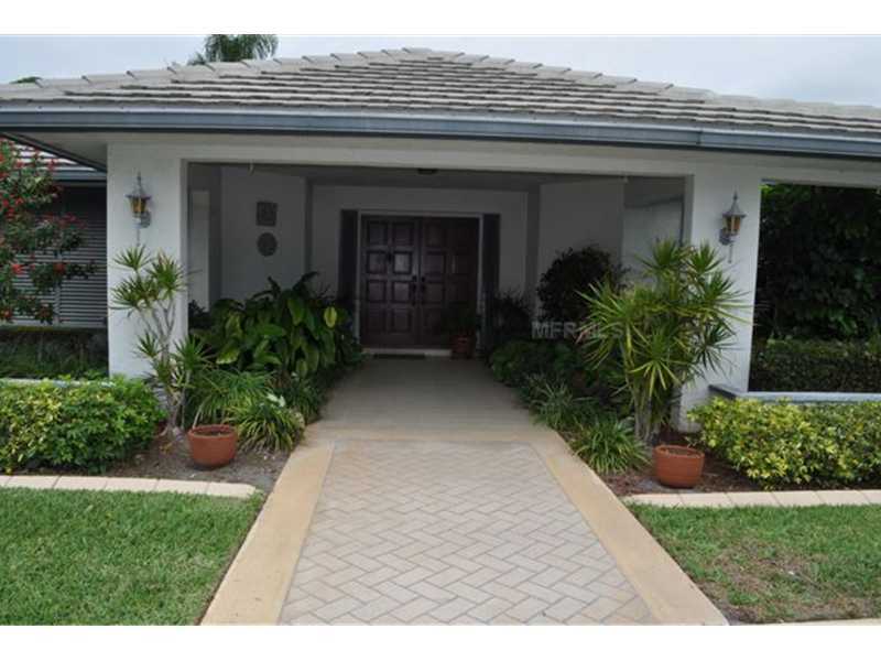 Property Photo:  5111 Canterbury Drive  FL 34243 