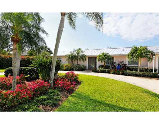 Property Photo:  606 Buttonwood Drive  FL 34228 