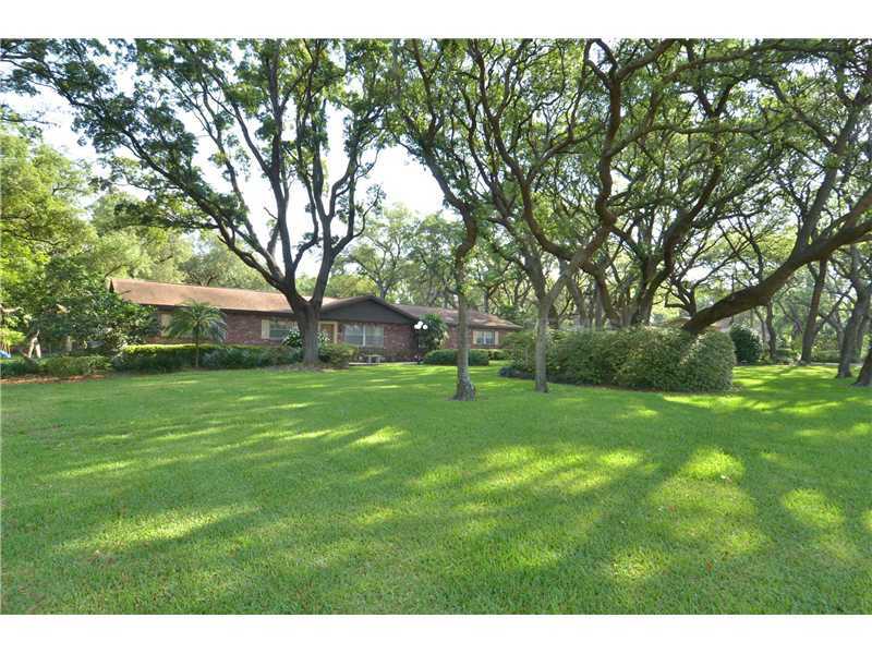 Property Photo:  110 Wooddale Drive  FL 33511 