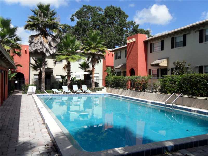 Property Photo: 2425 E Central Boulevard 6 FL 32803