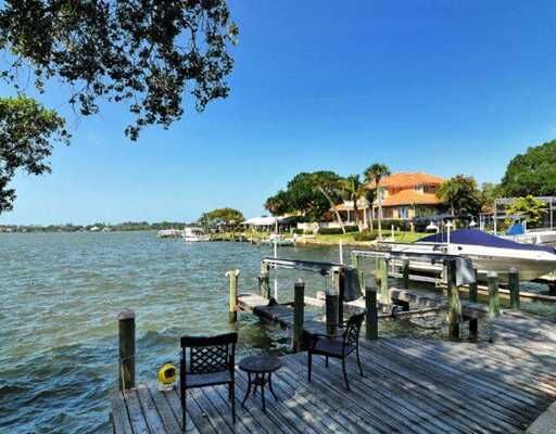 Property Photo:  7656 Peninsular Drive  FL 34231 